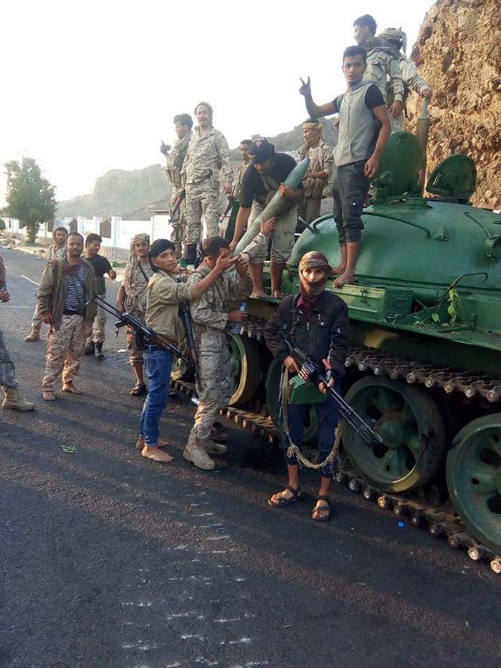 Southern Resistance capture pro-Hadi forces tank.   