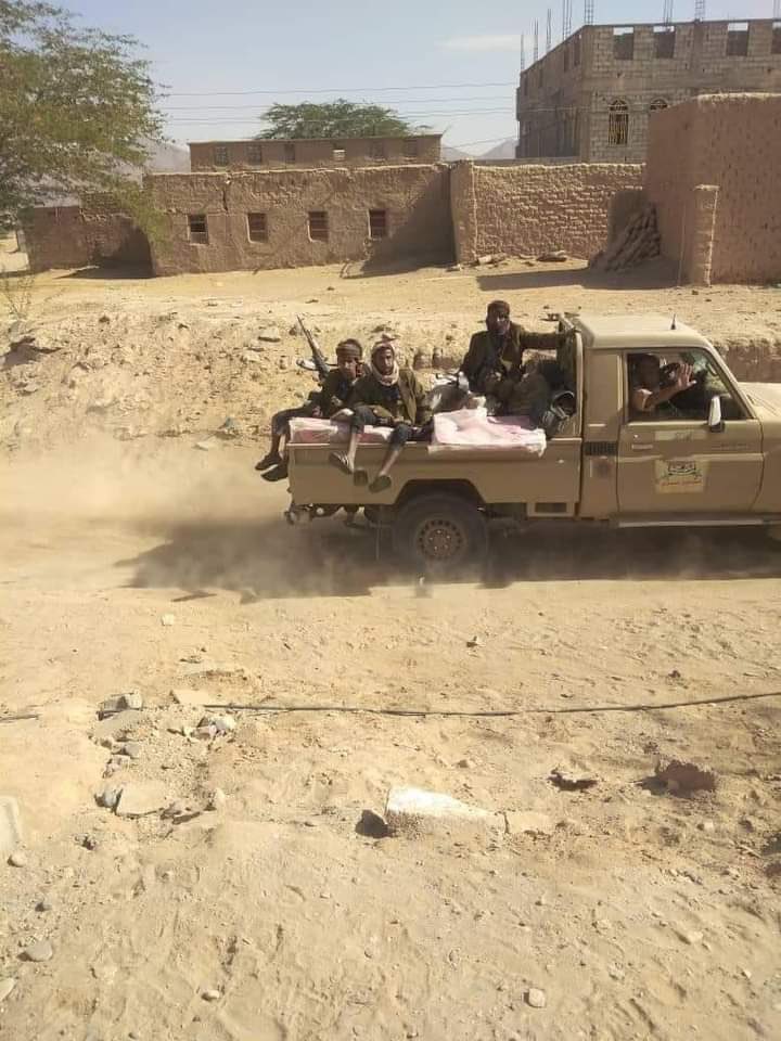 Government forces stormed the city of Al-Naqoub in the Bayhan District, Shabwa Governorate, and took control of Hayd Bin Saban Al-Asfal, after fierce battles, during which the dead and wounded, most of them from the Houthis