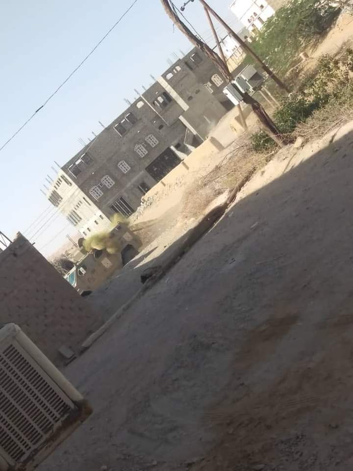 Government forces stormed the city of Al-Naqoub in the Bayhan District, Shabwa Governorate, and took control of Hayd Bin Saban Al-Asfal, after fierce battles, during which the dead and wounded, most of them from the Houthis