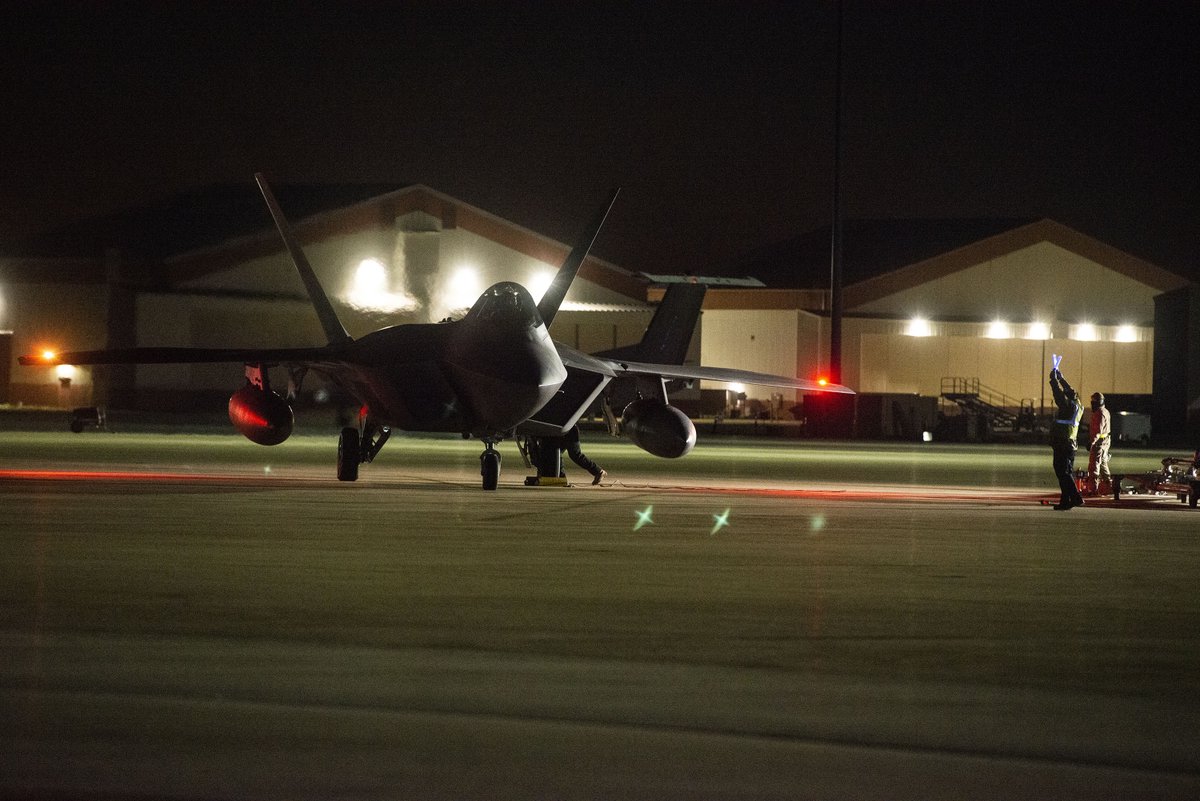 .@usairforce F-22 Raptors arrived at Al Dhafra Air Base, in the UAE, today as part of a multifaceted demonstration of U.S. support after a series of attacks throughout January threatened U.S. and Emirati armed forces stationed at the host installation