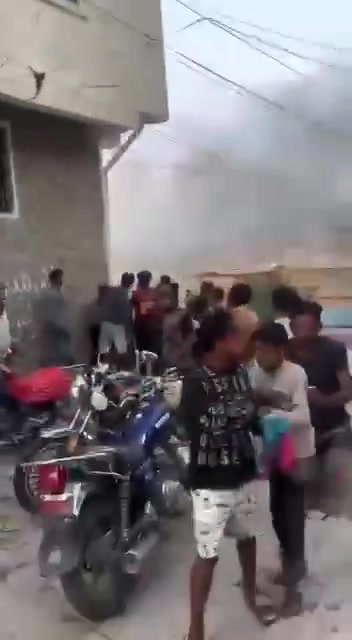 Explosions in the Freedom Square neighborhood in the center of Taiz city.