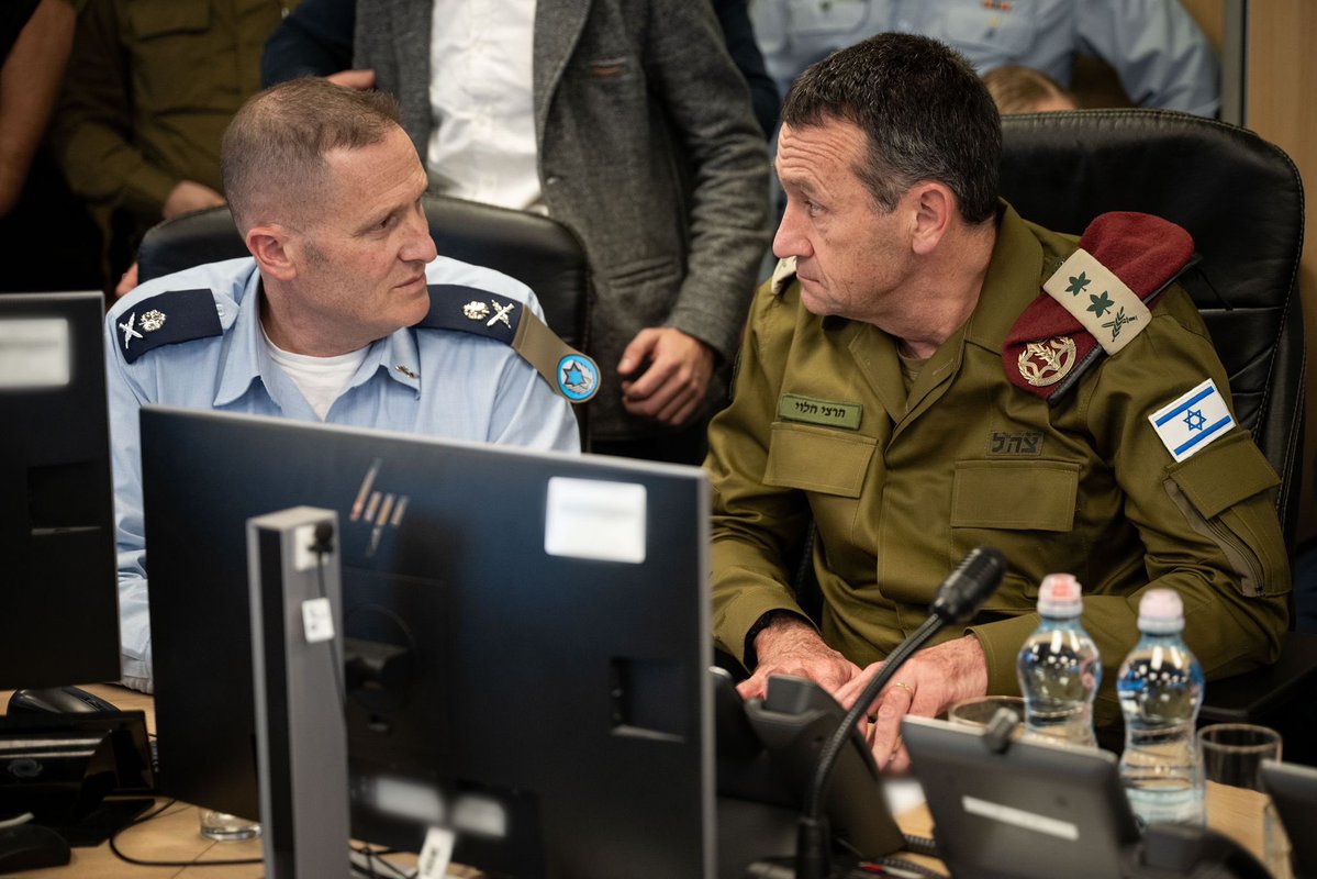 Israeli Chief of Staff from inside the Air Force command room during the strikes on Yemen: Once again the Israeli army proves its ability to reach and strike any threat to the citizens of Israel. Over the years we have built up the ability to launch strikes far from the State of Israel in a precise, powerful and repeated manner