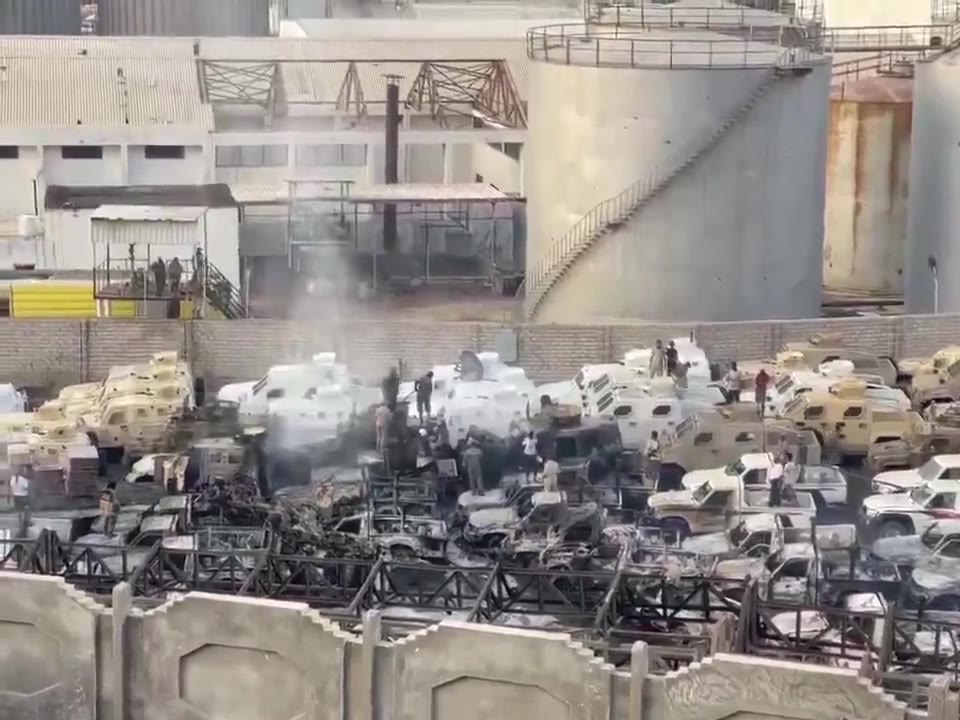 Saudi airstrikes hit Yemen’s Mukalla Port, targeting ships from the UAE carrying armored vehicles and weapons for UAE-backed Southern Transitional Council (STC) separatists. Tensions between Saudi-backed and UAE-backed forces have escalated sharply after pro-UAE forces seized large parts of eastern Yemen, ignoring Saudi warnings and even a recent warning airstrike.