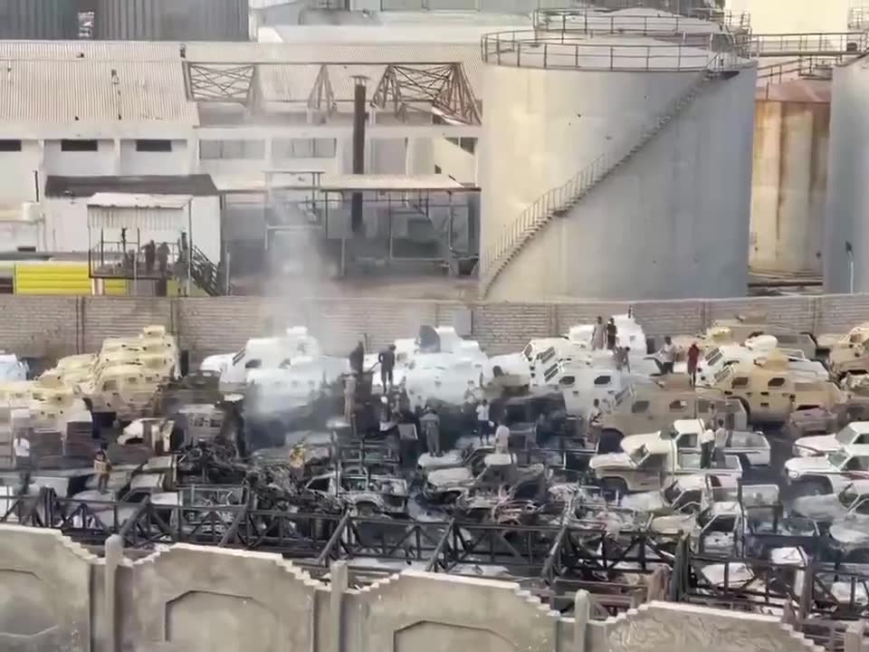 Saudi airstrikes hit Yemen’s Mukalla Port, targeting ships from the UAE carrying armored vehicles and weapons for UAE-backed Southern Transitional Council (STC) separatists. Tensions between Saudi-backed and UAE-backed forces have escalated sharply after pro-UAE forces seized large parts of eastern Yemen, ignoring Saudi warnings and even a recent warning airstrike.