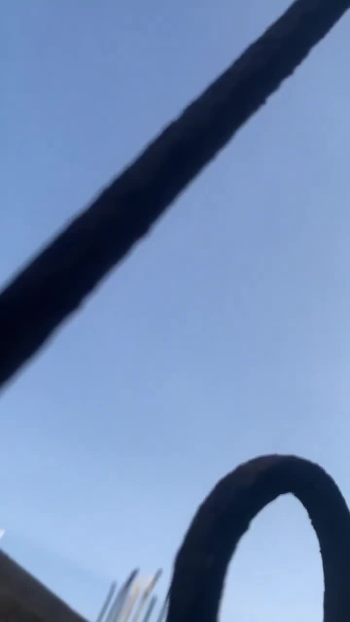 Unverified videos show raids by @STCSouthArabia-backed forces in Ghayl Bin Yameen, Hadramawt, eastern Yemen, alongside unconfirmed reports of Saudi @modgovksa RSAF airstrikes targeting the convoys (most likely low flyovers and sonic booms)