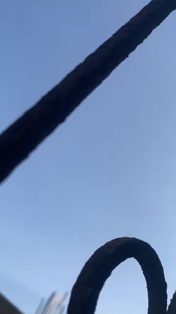 Unverified videos show raids by @STCSouthArabia-backed forces in Ghayl Bin Yameen, Hadramawt, eastern Yemen, alongside unconfirmed reports of Saudi @modgovksa RSAF airstrikes targeting the convoys (most likely low flyovers and sonic booms)