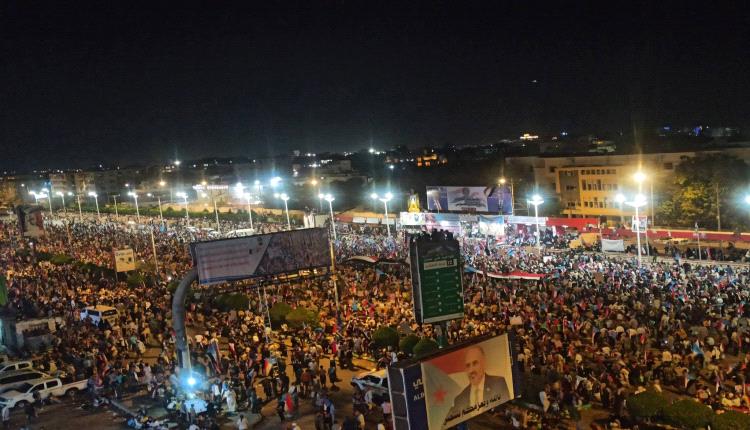 Güney eyaletlerinden gelenler, başkent Aden'de bir milyon kişinin katılımıyla düzenlenen bir gösteriyle kararlılıklarını ve azimlerini sergilediler.