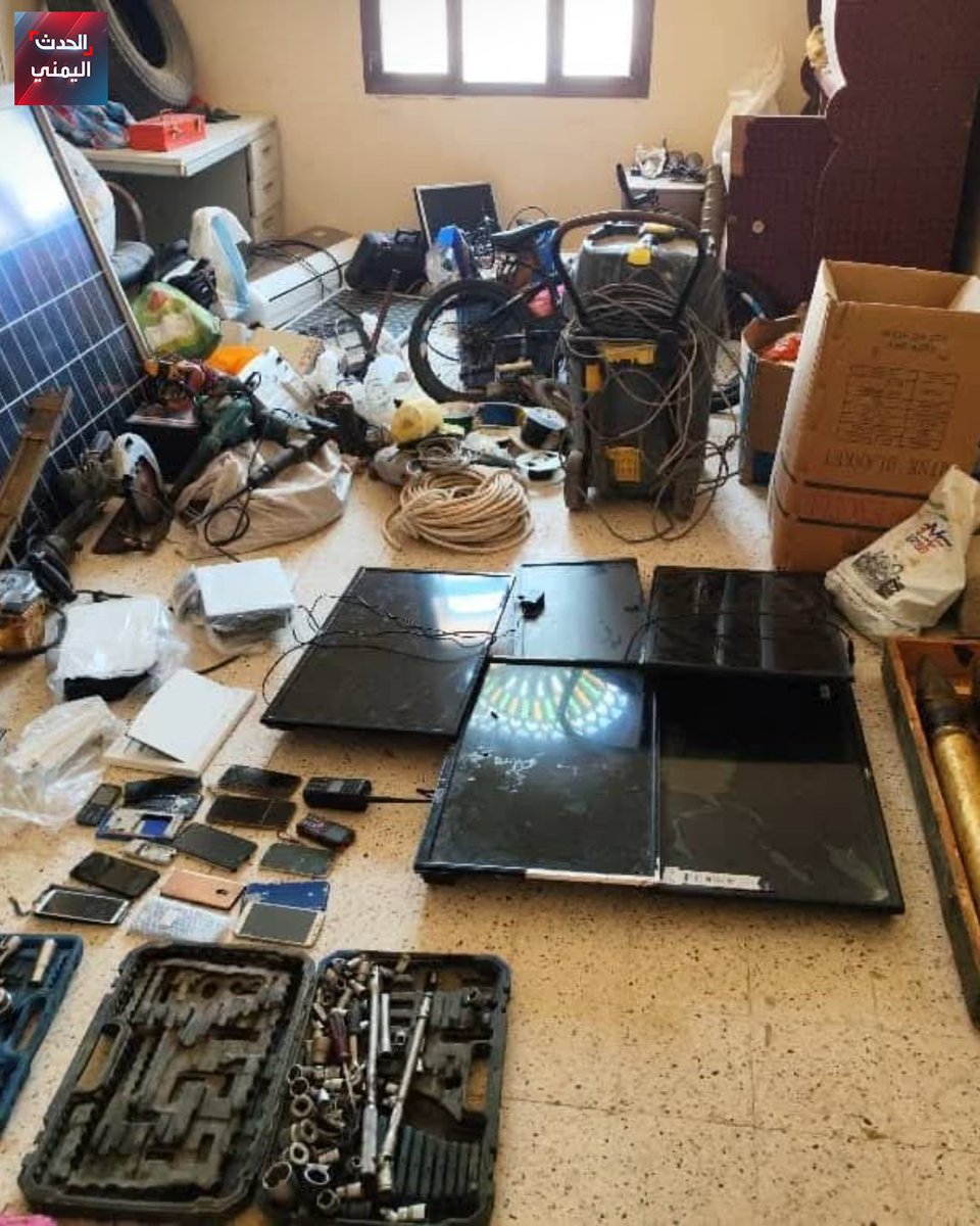 Security forces in Al-Mahra Governorate announced the arrest of a six-member cell involved in theft and drug trafficking during raids carried out with the support of the Homeland Shield Forces in Al-Ghaydah. They recovered stolen and looted state property, including vehicles, and seized quantities of ammunition and narcotics.