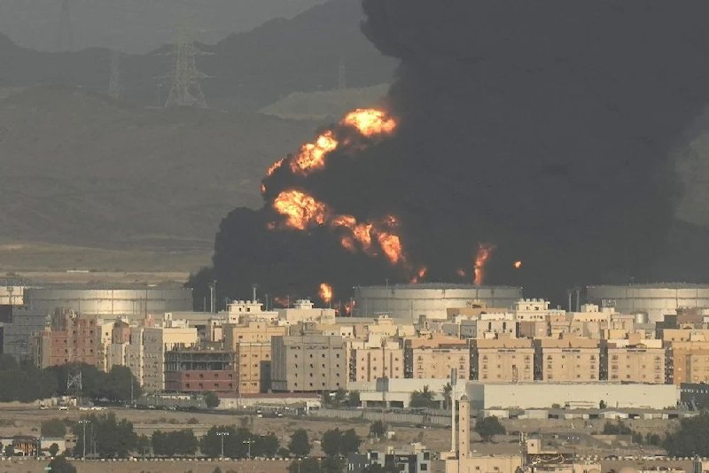 Houthi militia targets Aramco refinery in Jizan with several drones.