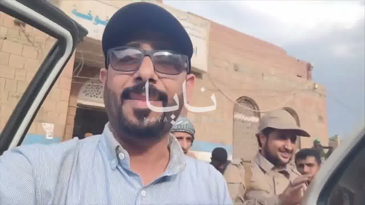 Houthis forces positioned in front of the Khawkhah police directorate.