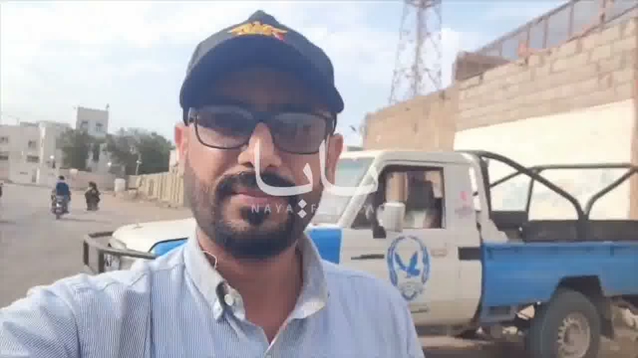 Houthis forces positioned in front of the Khawkhah police directorate.