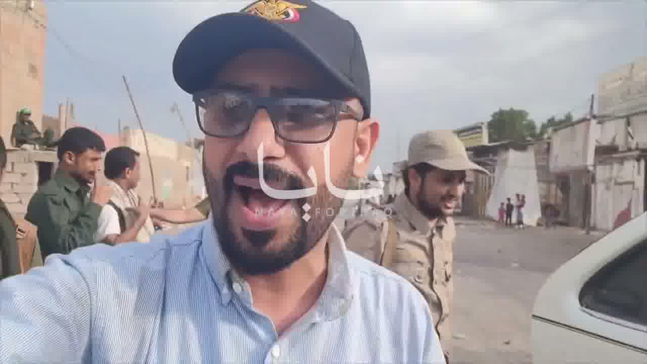 Houthis forces positioned in front of the Khawkhah police directorate.