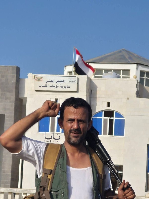 Houthis forces control the center of the Al-Dhubab Directorate after taking control.