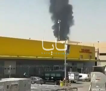 دود از ریاض، پایتخت عربستان، پس از حمله‌ای توسط حوثی‌ها، بلند شده است.