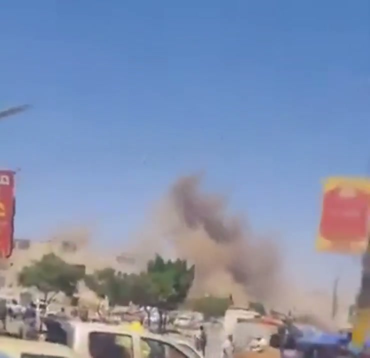 Airstrikes hit Houthi-controlled military base in Yarim area, Ibb Governorate, central Yemen